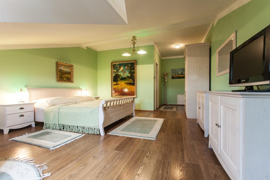 פרשוב Boutique Hotel Carpe Diem מראה חיצוני תמונה