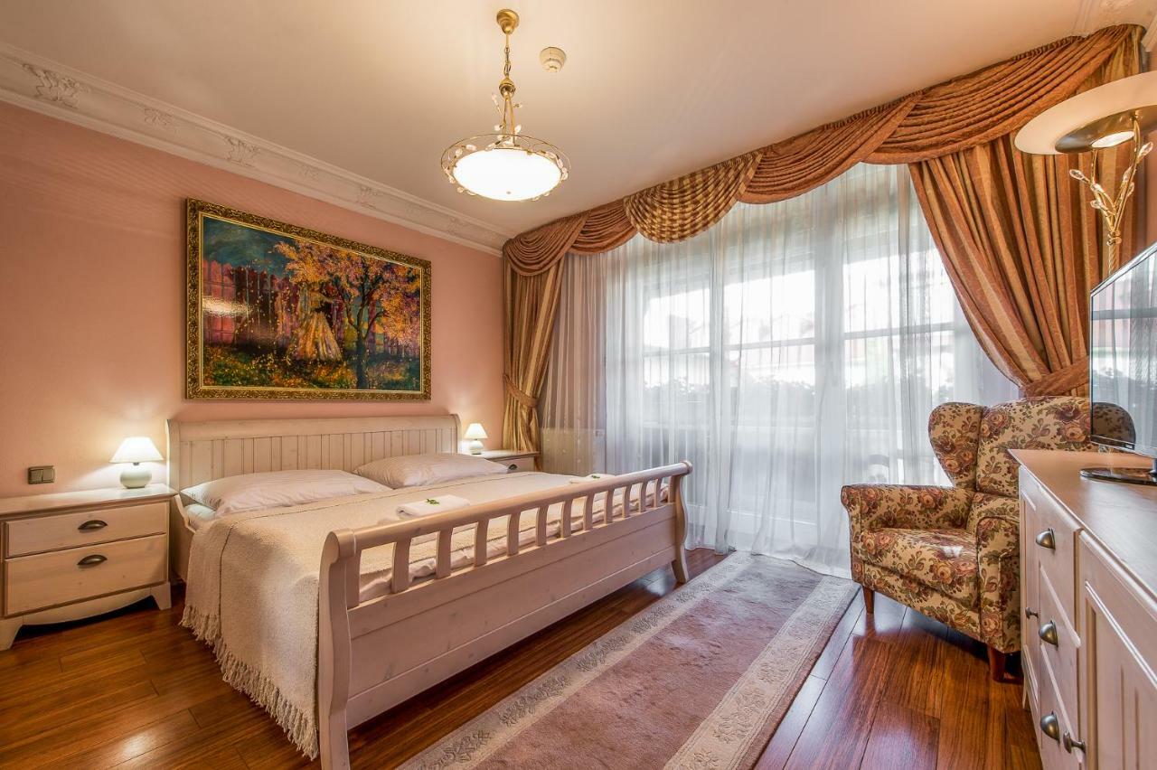 פרשוב Boutique Hotel Carpe Diem מראה חיצוני תמונה